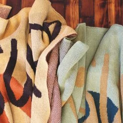 Calhoun & Co. Calhoun & Co: Cool To Be Knit Blanket - Tan Decor