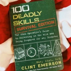 Simon & Schuster 100 Deadly Skills: Survival Edition Gifts For Him