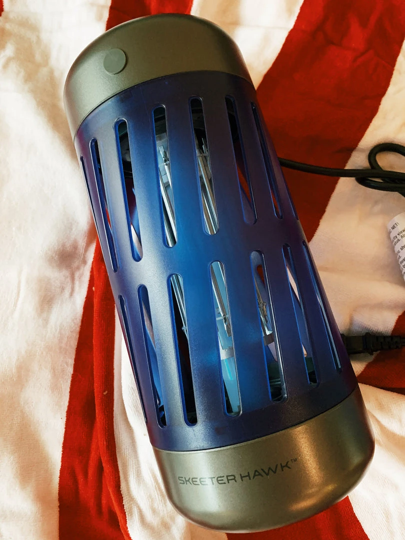 Alliance Sports Group Skeeter Hawk: Premium Mosquito Zapper Lake 6 Alliance Sports Group Skeeter Hawk: Premium Mosquito Zapper Lake