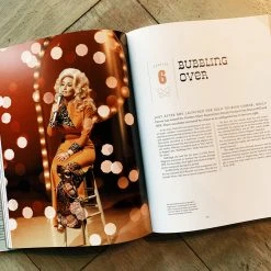Hachette Dolly Parton, Songteller: My Life In Lyrics