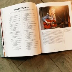 Hachette Dolly Parton, Songteller: My Life In Lyrics 14 Hachette Dolly Parton, Songteller: My Life In Lyrics