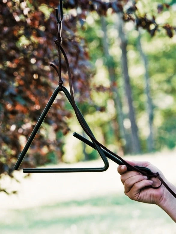 Lodge: Chuckwagon Dinner Bell Cast Iron 3 Lodge: Chuckwagon Dinner Bell Cast Iron