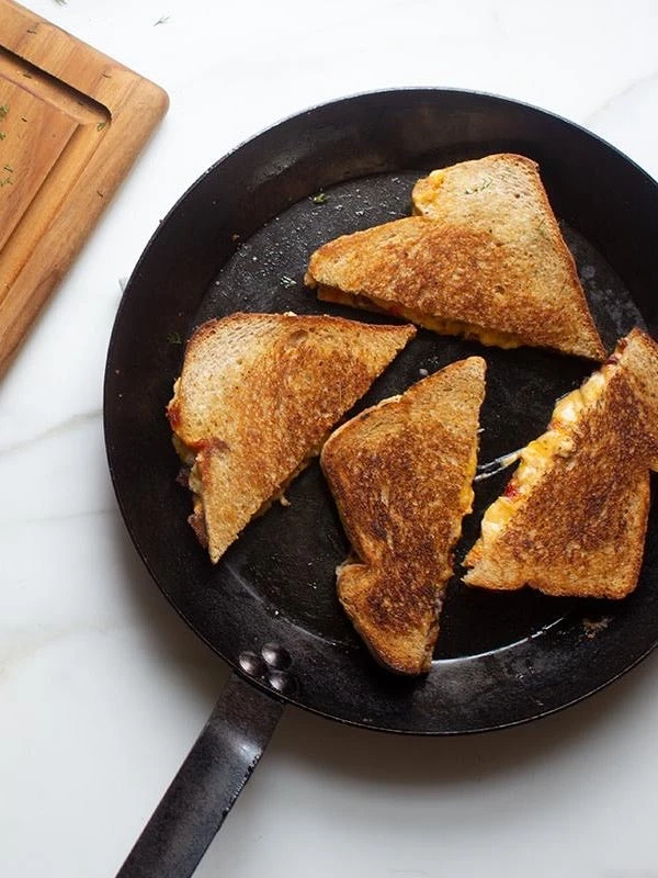 Lodge: Skillet - 12 Inch Kitchenware 6 Lodge: Skillet - 12 Inch Kitchenware