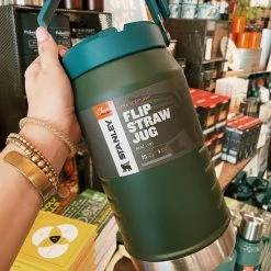 Stanley: Ice Flow Flip Straw 64oz Jug - Spirulina